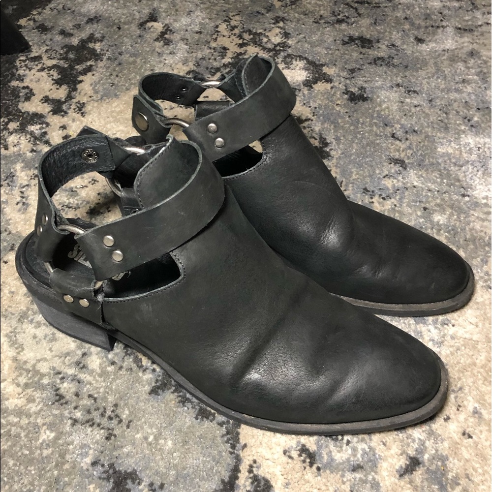 Huffy Cut Out Booties